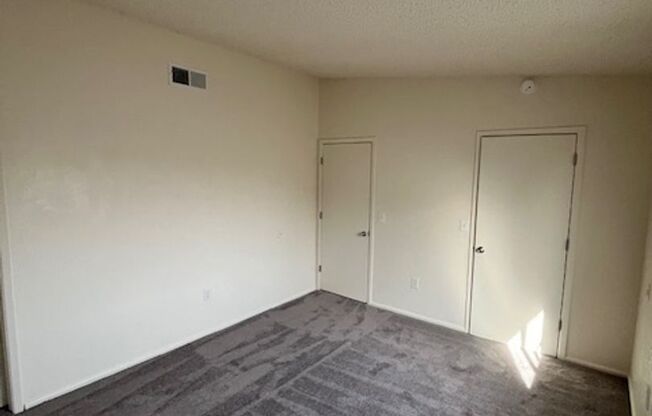 2 beds, 2 baths, 1,000 sqft, $1,195, Unit 201