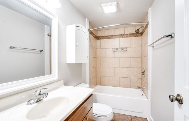 2 beds, 1 bath, 1,050 sqft, $1,399, Unit 1312A