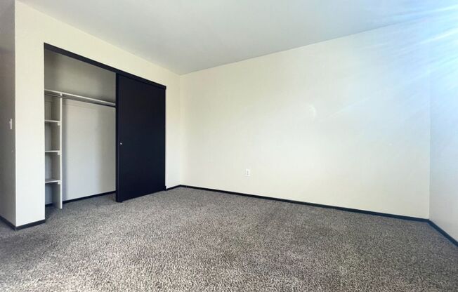2 beds, 1 bath, 875 sqft, $995