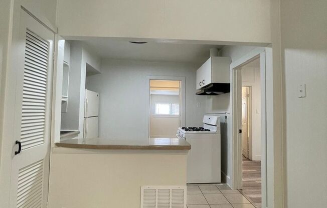 2 beds, 1 bath, $1,399