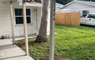 2 beds, 1 bath, 800 sqft, $1,595