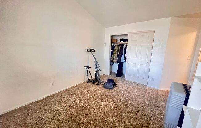 2 beds, 2 baths, $1,900, Unit Unit 304