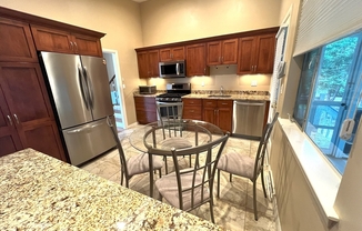 3 beds, 2.5 baths, 1,252 sqft, $5,000, Unit 544