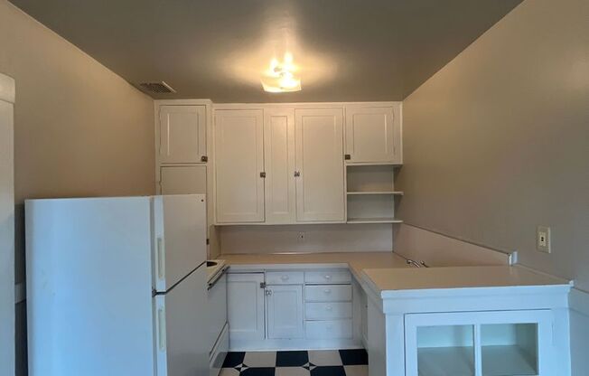 1 bed, 1 bath, $1,545, Unit 50