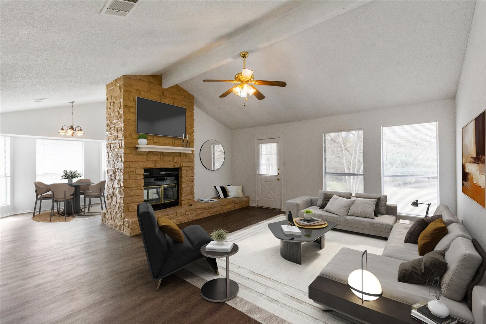Single-story 4 bedroom - Available now!