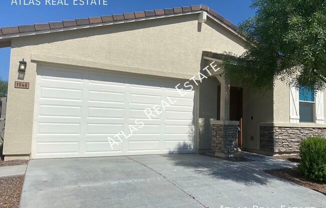 3 beds, 2 baths, 2,004 sqft, $2,300