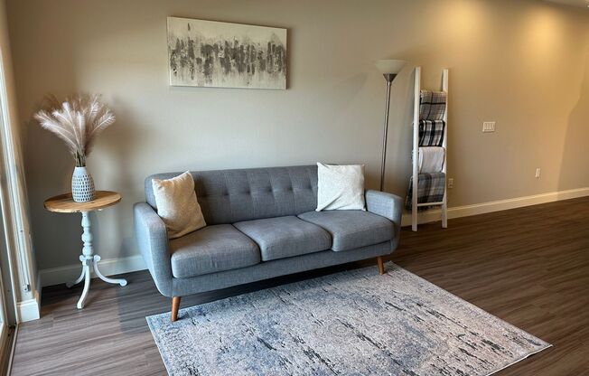 1 bed, 1 bath, 871 sqft, $1,600, Unit 232