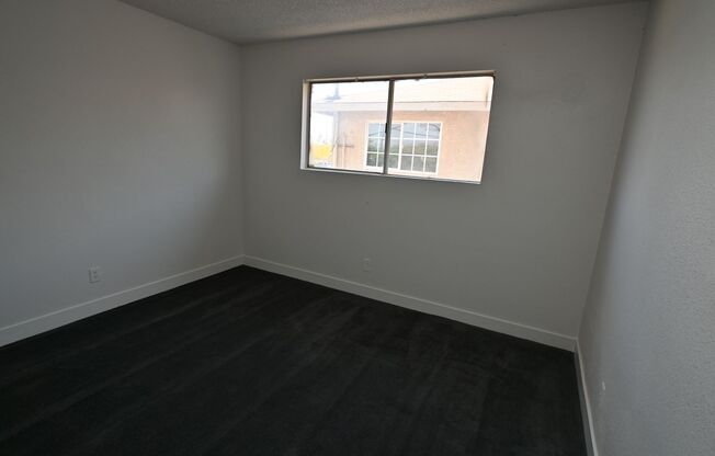 2 beds, 1 bath, $1,200