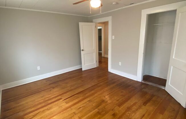 2 beds, 1 bath, $1,200