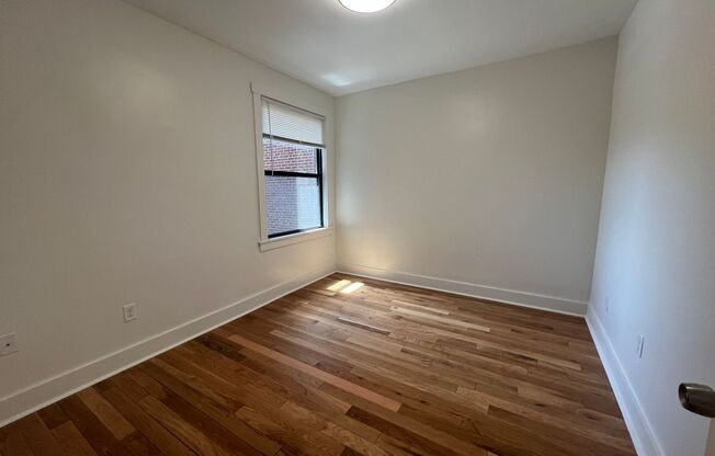 2 beds, 1 bath, 750 sqft, $2,139, Unit 5645 Hobart Street #3