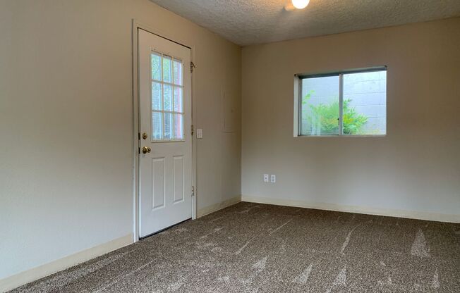 Cute One Bedroom Apartment with a Large Storage shed