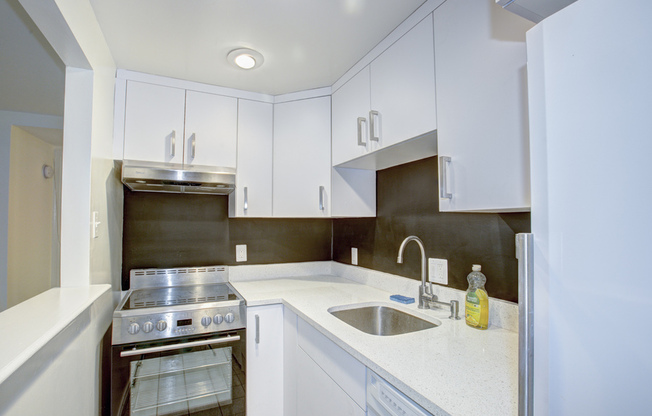 1217 1/2 INDEPENDENCE AVE SE