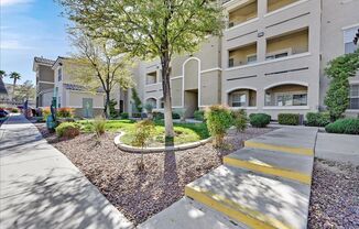 Updated 3 Bedroom Condo By Durango Station