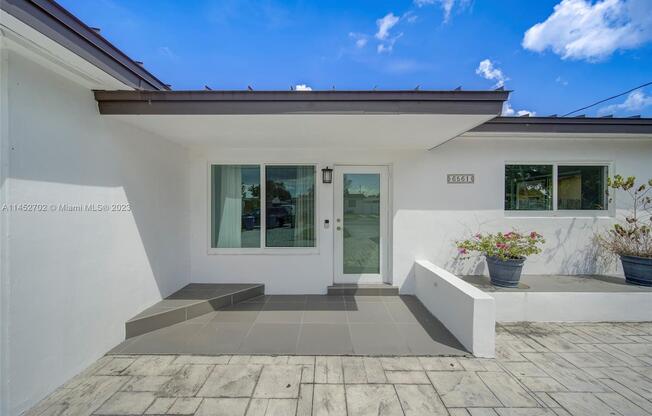 6561 SW 30 ST