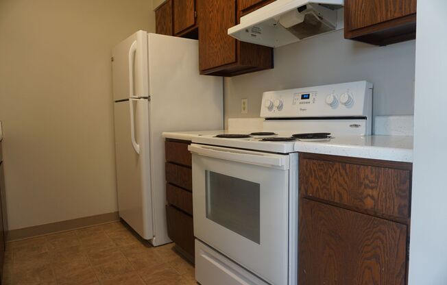 2 beds, 1 bath, 911 sqft, $900, Unit Unit 12