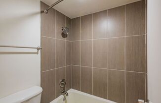 2 beds, 1 bath, 830 sqft, $1,595, Unit 01