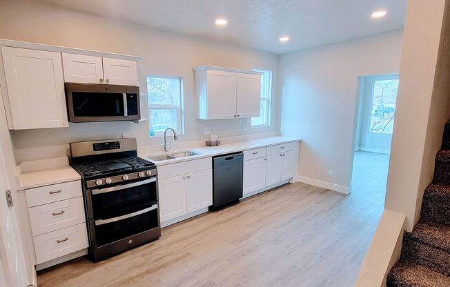 4 beds, 3 baths, $2,695