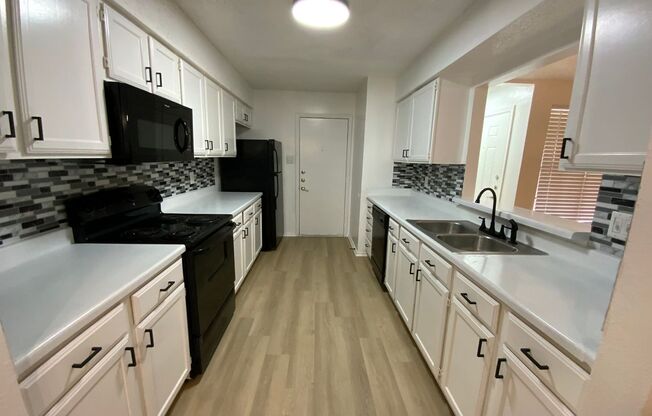 2 beds, 2 baths, 1,080 sqft, $1,695, Unit 9615B
