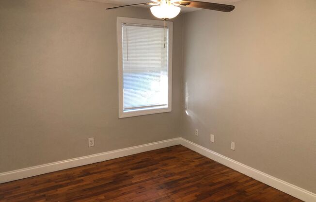 2 beds, 1 bath, $750