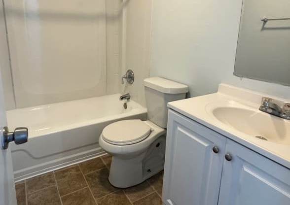 Horizon Pointe - One Bedroom - Bathroom