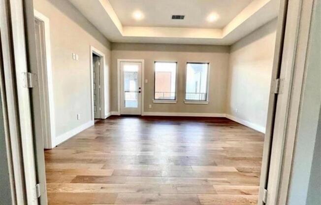 803 THORNTON RD