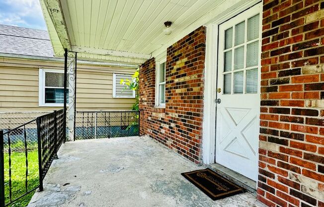 Updated FOUR bedroom home in South Louisville