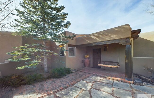 Custom Built home in Desirable Northside Homeowner's Association