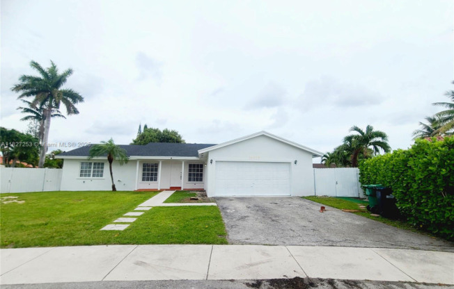14075 SW 45 TER