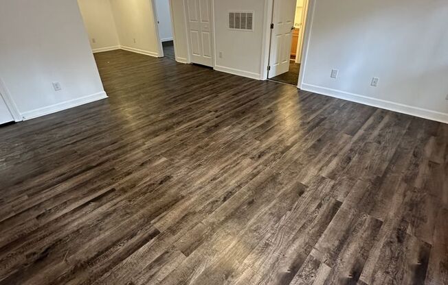 2 Bedroom 2 Bathroom Condo!