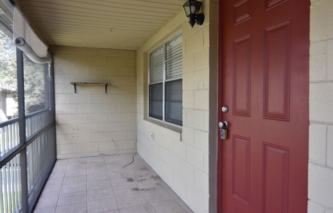 SANFORD: 2nd Floor Unit in Sandlewood Villas AVAILABLE JUNE 16th!