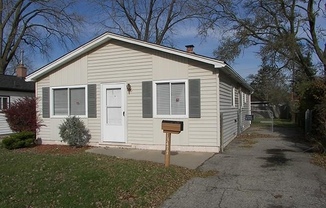 3 beds, 1 bath, $1,350