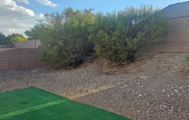 4 beds, 2 baths, $2,100