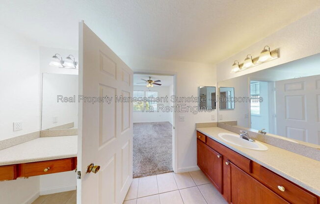 1 bed, 1 bath, 1,012 sqft, $1,350, Unit 536