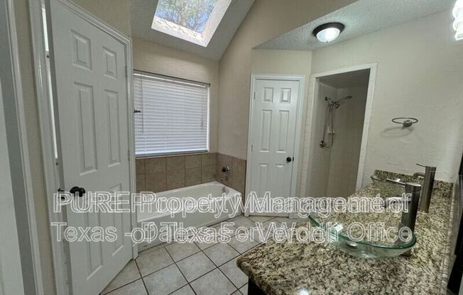 3 beds, 2 baths, 1,650 sqft, $2,100