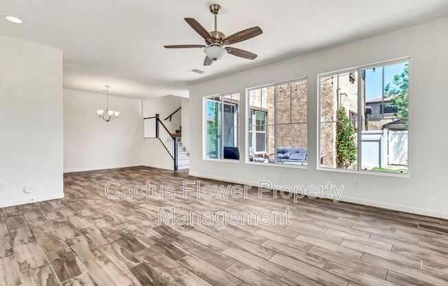 2734 S SANTA RITA