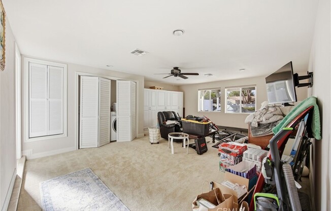 5 beds, 3.5 baths, 2,914 sqft, $5,500
