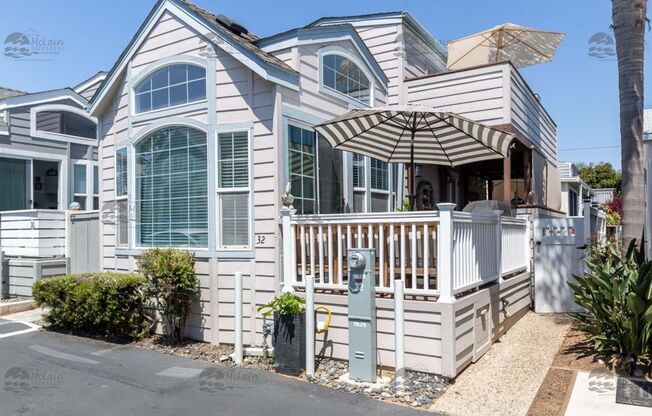 Steps to the sand in Encinitas, your two bedroom home on the 101