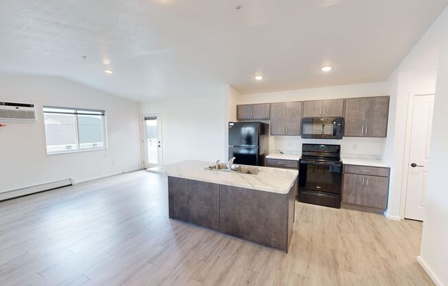 1 bed, 1 bath, 690 sqft, $1,199, Unit 1240-10