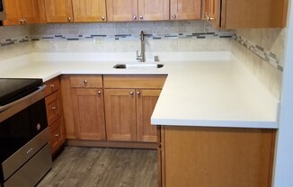 2 beds, 1 bath, 730 sqft, $1,700, Unit 5