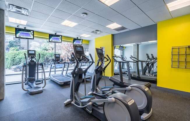 Spring District apartments near Amazon - Metro 112 Apartments - fitness center