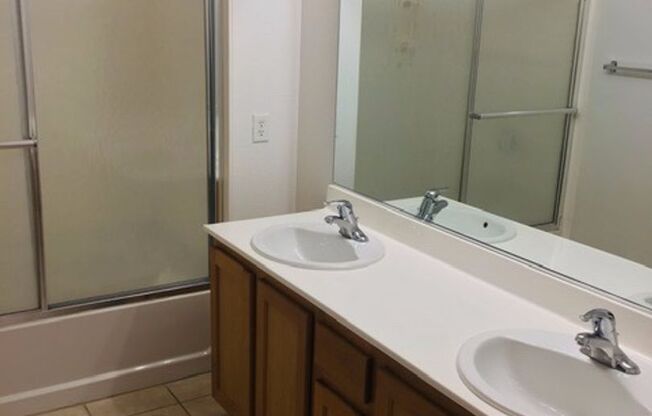 2 beds, 2 baths, $1,595