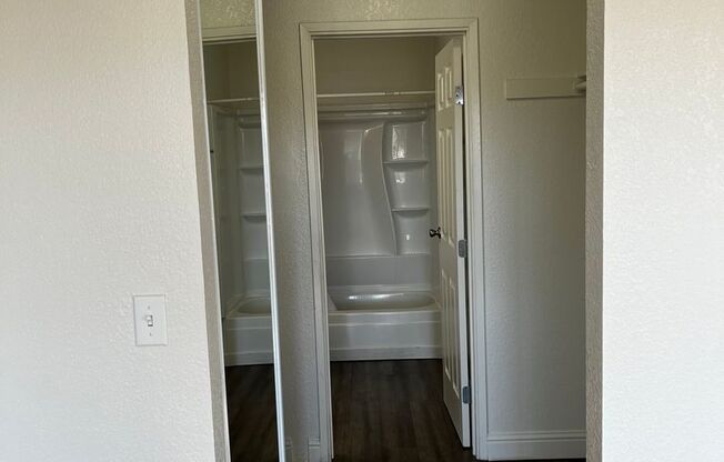 Studio, 1 bath, 490 sqft, $1,115, Unit 3410-29