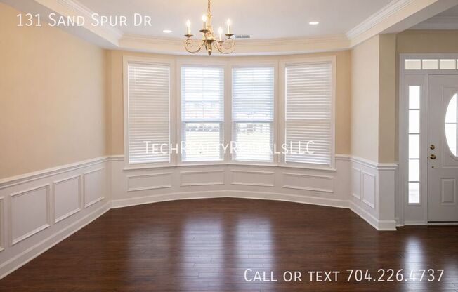 131 SAND SPUR DR
