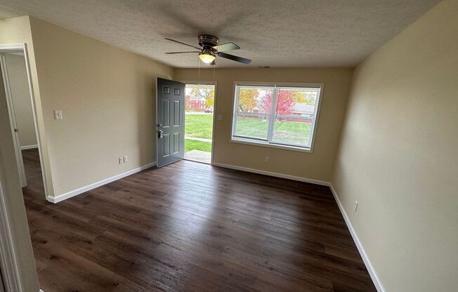 2 beds, 1 bath, 700 sqft, $1,200, Unit 2497