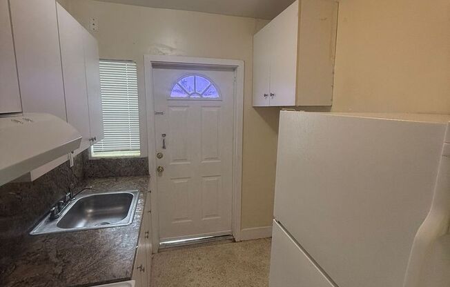 Studio, 1 bath, $1,750, Unit 2140-3