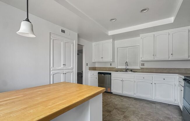 3 Bedroom Condo is Rancho Bernardo!!