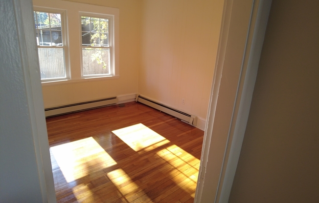 1 bed, 1 bath, 700 sqft, $1,850, Unit 5