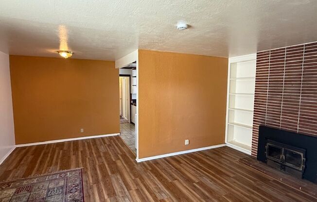Central Richmond 2-Bedroom Home Near City Hall
