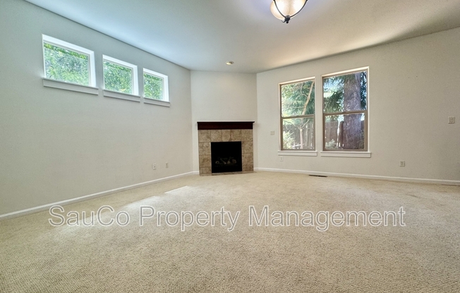 7182 NE ROCKRIDGE PL