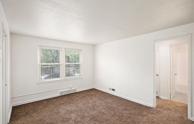 1 bed, 1 bath, 550 sqft, $775, Unit 1415 Unit #202
